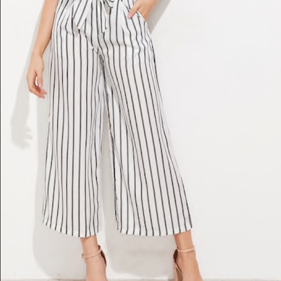 High waisted flare crop pants! - Picture 1 of 4